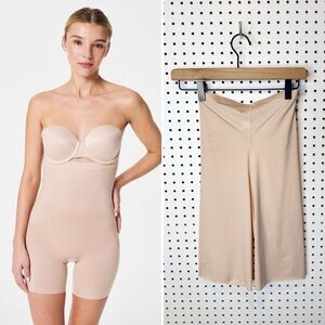 SPANX | Invisible High-Waisted Mid-Thigh Short in Champagne Beige Sz. M